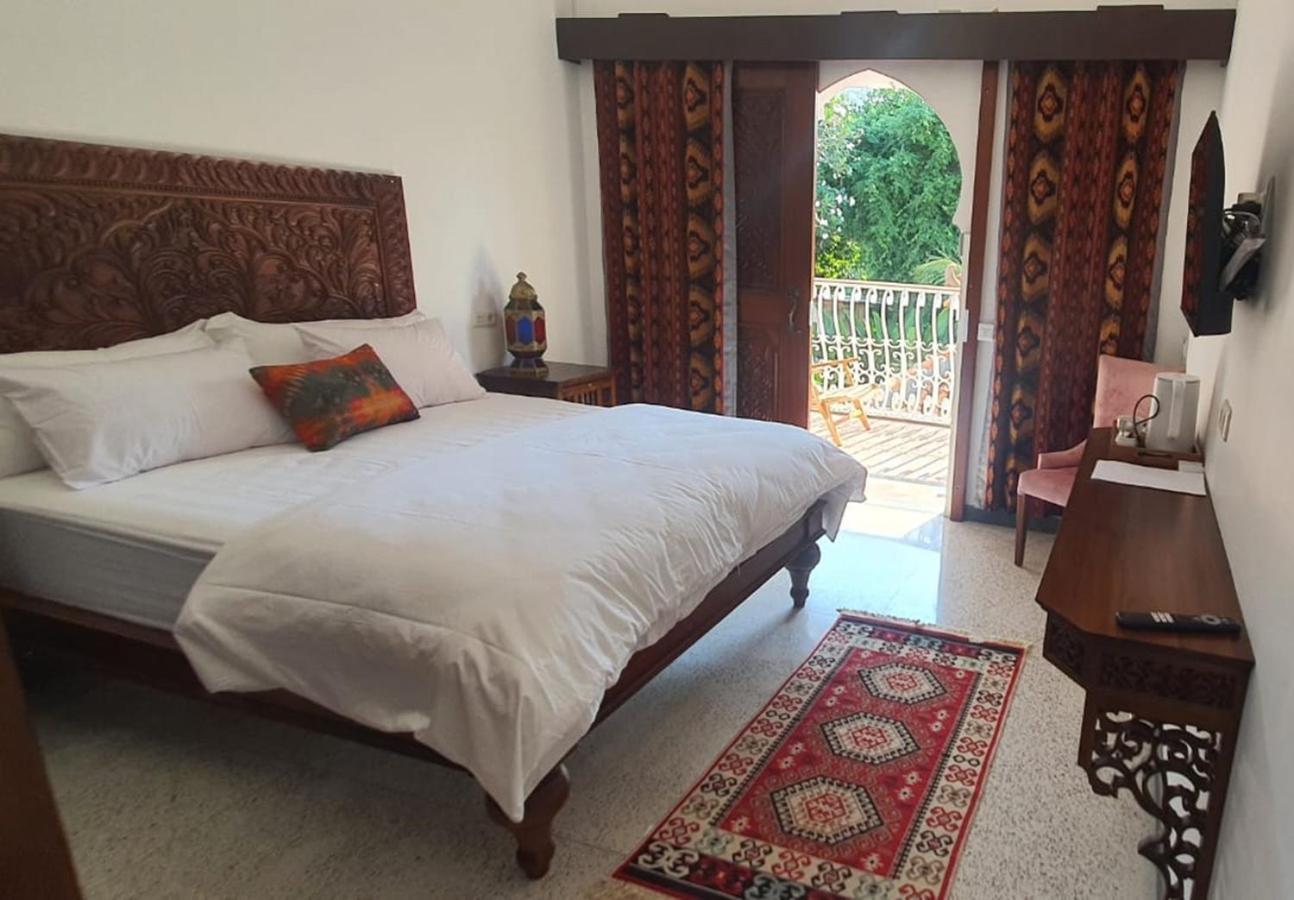 Blue Garden Boutique Hotel Джепара Екстериор снимка