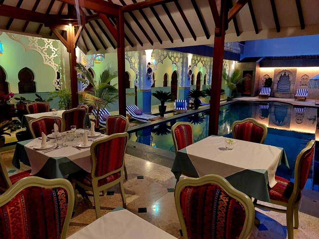 Blue Garden Boutique Hotel Джепара Екстериор снимка
