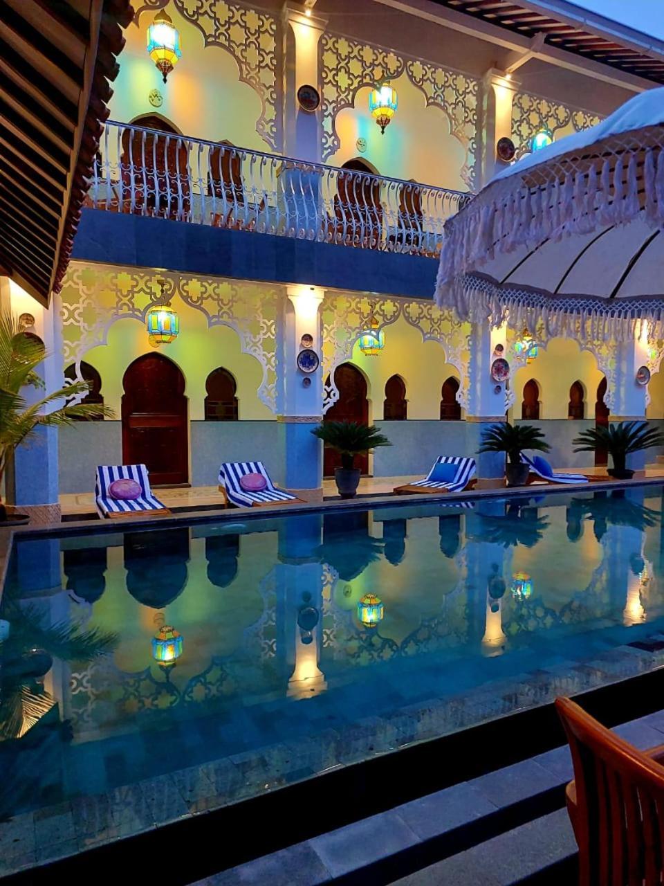 Blue Garden Boutique Hotel Джепара Екстериор снимка