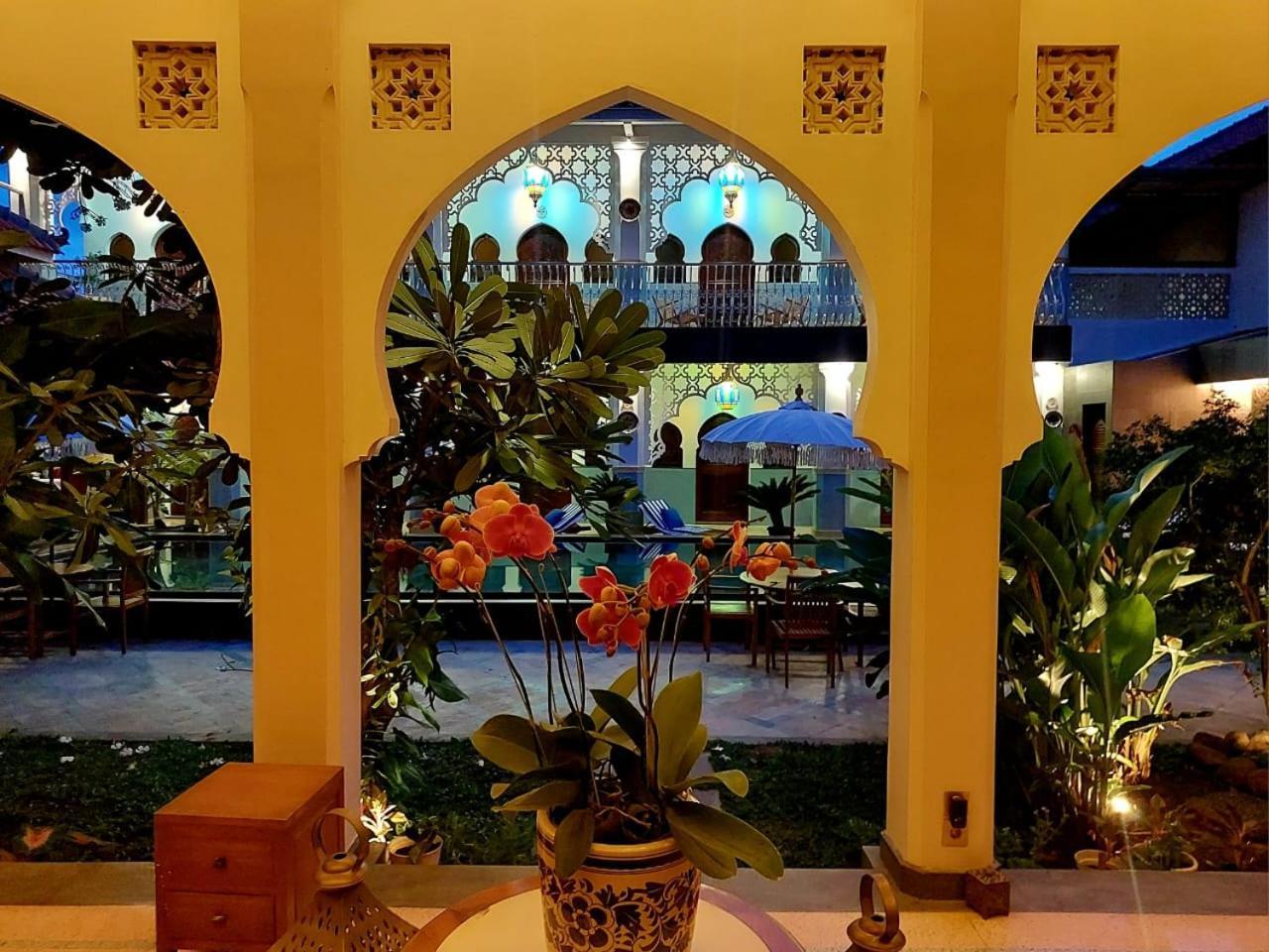 Blue Garden Boutique Hotel Джепара Екстериор снимка